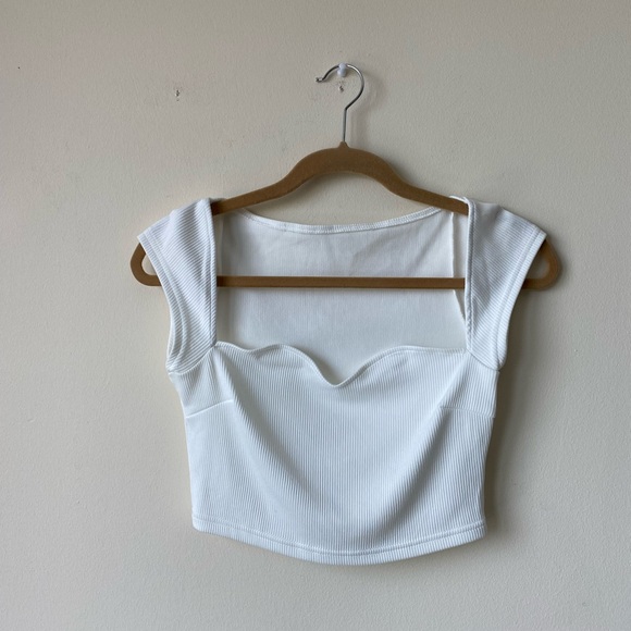 White Cap Sleeve Crop Top - Picture 1 of 3